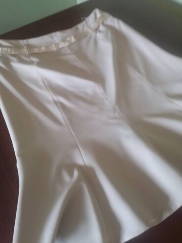 Skirts: XL (EU 42), color - Beige