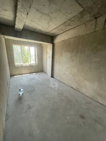 3 комнатная квартира продажа: 3 бөлмө, 74 кв. м, Элитка, 4 кабат, ПСО (өзү оңдоп түзөтүп бүтүү үчүн)