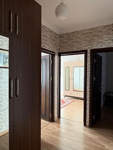 Mənzillər: Əhmədli Bakı kinoteatrı yaxınlığında 9/3, orta bulok 3 otaqlı tam — 1