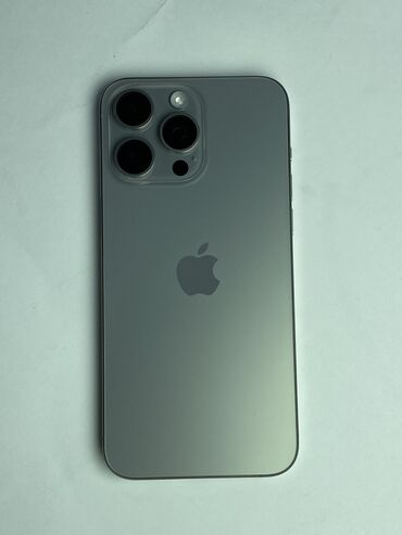 Apple iPhone: IPhone 15 Pro Max, Б/у, 256 ГБ, Natural Titanium, Зарядное устройство, Защитное стекло, Чехол, 88 %