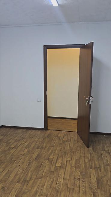 Продажа квартир: 3 комнаты, 77 м², 104 серия, 1 этаж, Старый ремонт — 8