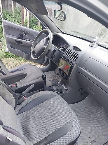hyundai i30 запчасти: Kia Rio universali (station wagon), gümüşü rəng. - Kuzov: 5 qapılı — 6