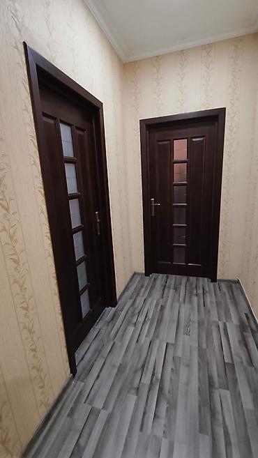 Qapı dəsti – klassik tərzdə, şüşə panelli, tünd qəhvəyi - Material