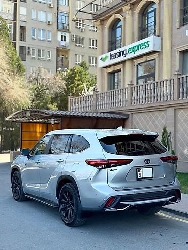 Toyota: Toyota Highlander: 2023 г., 2.4 л, Автомат, Бензин, Кроссовер — 4