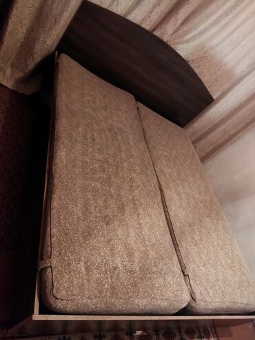 мяхкий мебель: Диван-кровать, цвет - Серый, Б/у