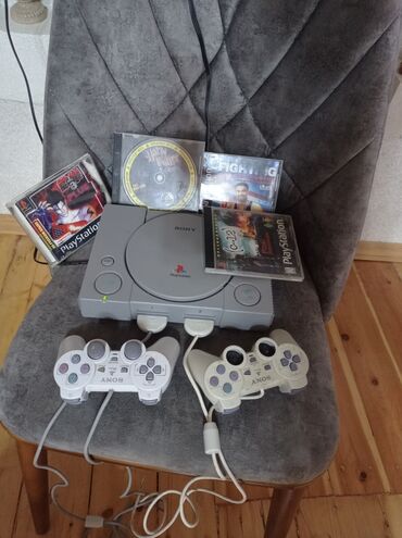 PS2 & PS1 (Sony PlayStation 2 & 1): PlayStation 1