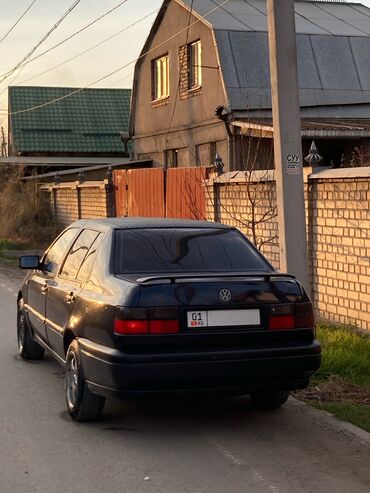 машина vento: Volkswagen Vento: 1992 г., 1.8 л, Механика, Бензин, Седан