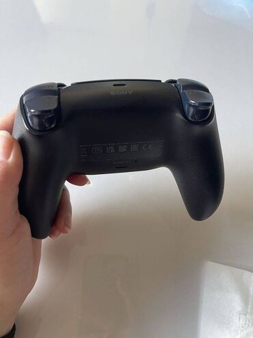 PS4 (Sony Playstation 4): Playstation 5 dualsense pultu. Orijinaldir. Teze kimidir. Az istifade