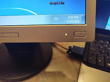 Monitori: Stari retro HP monitor za kompjuter, desktop racunar. Visina ekrana na lalafo.rs — 8 Monitori: Stari retro HP monitor za kompjuter, desktop racunar. Visina ekrana — 8