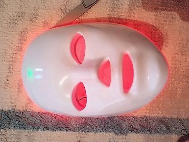 Светодиодная LED-маска для ухода за кожей лица. Маска выполнена в