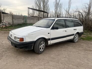 пассат: Volkswagen Passat: 1993 г., 1.8 л, Механика, Бензин, Универсал