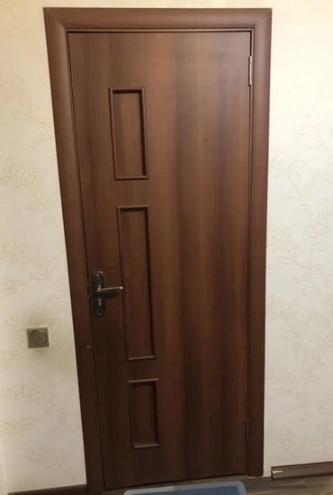 otaq qaplari: Mebel interyer üçün ağac fakturalı daxili qapı - Material: təbii ağac