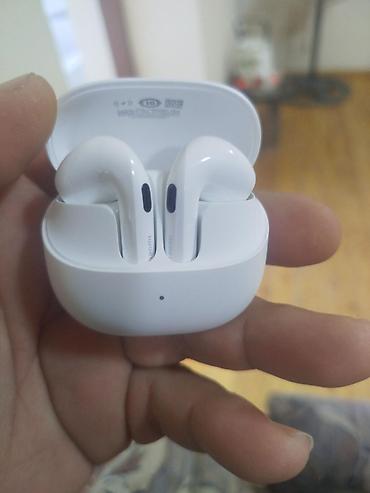 basavik qutu: Xiaomi Buds 6 simsiz qulaqlıq - Rəng: ağ - Harman AudioEFX səs — 1