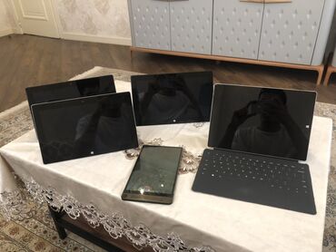Xiaomi: Microsoft Surface planşetləri dəsti
Tam islekdir