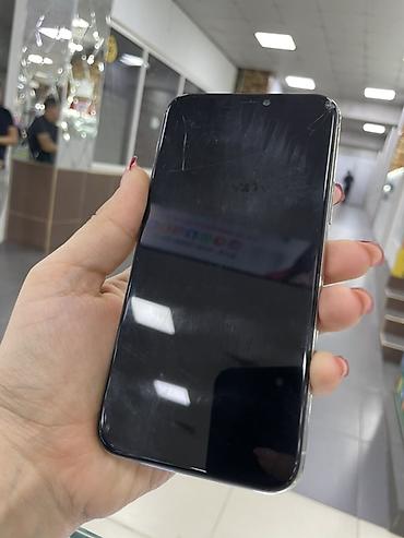Мобильные телефоны и аксессуары: IPhone 11 Pro, 256 ГБ, серебристый (white/silver) - Модель: iPhone 11 — 6