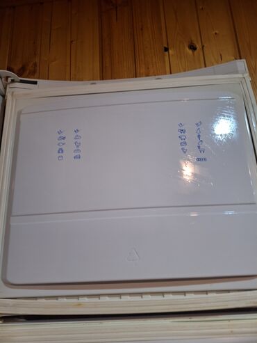 Soyuducular: İşlənmiş 2 qapılı Indesit Soyuducu Satılır, rəng - Ağ — 3