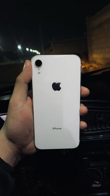 а 10 с: IPhone Xr, Б/у, 128 ГБ, Белый, 80 %