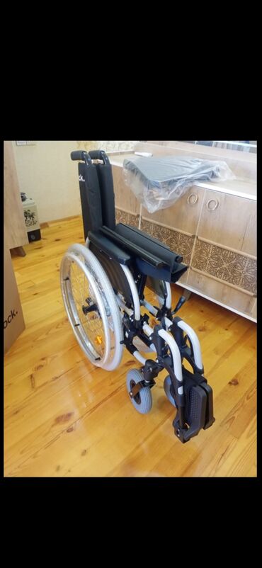 Tibbi avadanlıq: Əlil arabası kalyasqası satıram təzədi. 240 manata ucuz satiram