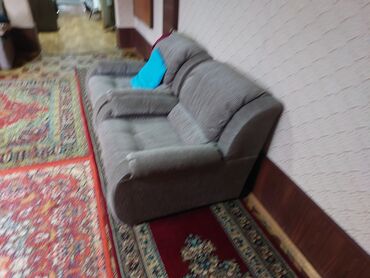 синий диван и 2 кресла: Диван-кровать, цвет - Серебристый, Новый