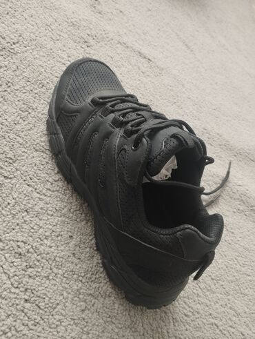 Мужские кроссовки, 41, Merrell, Новый, цвет - Черный