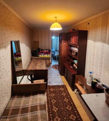 квартира зайнабединова: 2 комнаты, 48 м², Хрущевка, 1 этаж, Старый ремонт