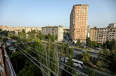 cepis satisi: Əhmədli, 3 otaqlı, Yeni tikili, 60 kv. m — 9