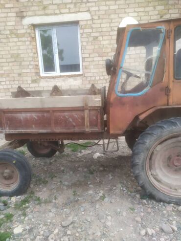 москва авто: В продаже трактор на ходу 
цена договорная