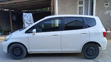 bud e9: Honda Fit: 2002 г., 1.3 л, Автомат, Бензин, Хэтчбэк — 4