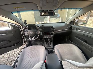 11000: Hyundai Avante: 2019 г., Автомат, Бензин, Седан — 7