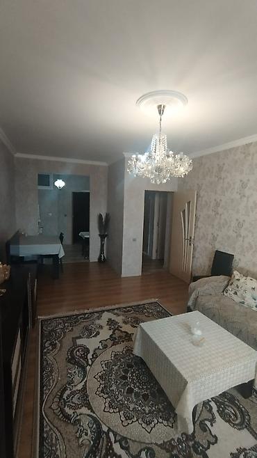 Mənzillər: Bakıxanov qəs., 3 otaqlı, Yeni tikili, m. Koroğlu, 92 kv. m — 5