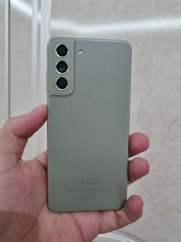 купить холодильник бу недорого: Samsung Galaxy S21 FE, Б/у, 128 ГБ, цвет - Серый, 2 SIM