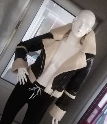 Topovi: S (EU 36), Jednobojni, bоја - Crna — 2