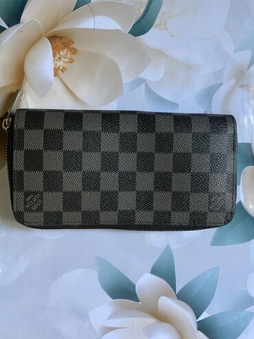 кошелек женские: Капчык, Louis Vuitton, Нукура булгаары, Эркектердики, Колдонулган