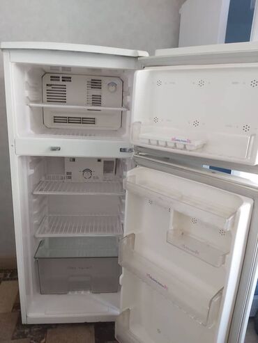 hitachi холодильник бишкек: Холодильник Hitachi, Б/у, Двухкамерный, No frost, 50 * 130 * 60