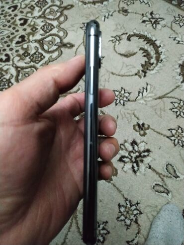 Apple iPhone: IPhone X, 256 ГБ — 7