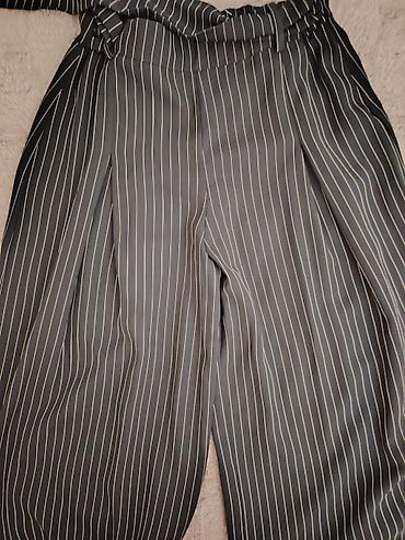 kais za struk: Ženske široke pantalone na pruge- made in Italy - Boja: tamno siva/ — 4