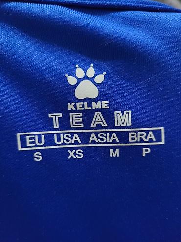 Спортивные костюмы: Продаю экипировку KELME .
Не подошёл размер.
Цена окончательная — 9
