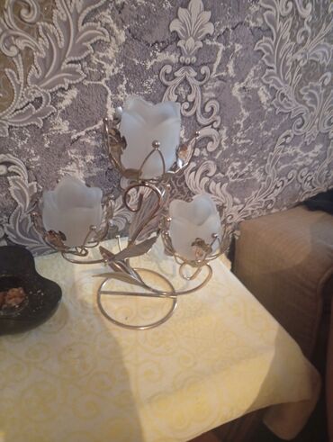 adidas qaçış üçün qadın krossovkaları: Şamdan 3 başlı şahmeran şamdanı