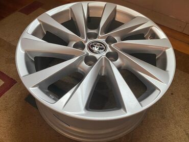 железные диски r15: Olcu R17 Resmi Toyota Baki merkezinden alinmis Toyota Camry Hybrid
