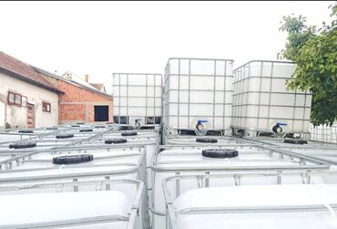 pumpa za vodu: Prodajem plastične IBC cisterne-kontejnere od 1000 l. Cisterne su kao