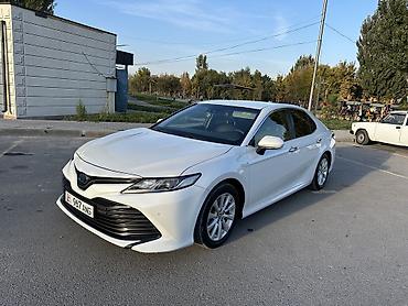 prius 2005: Toyota Camry: 2019 г., 2.5 л, Вариатор, Гибрид, Седан — 1