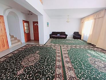 Продажа домов: Дом, 200 м², 9 комнат, Собственник — 14