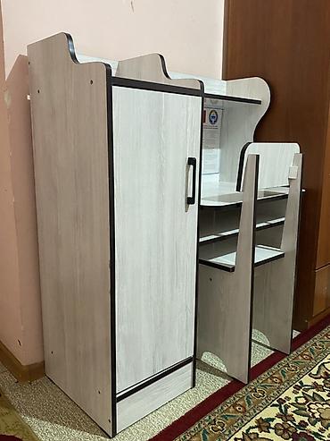 детский письменный стол для двоих: Парта, Б/у, С полками, Для девочки, Для мальчика, Детская, Самовывоз — 3