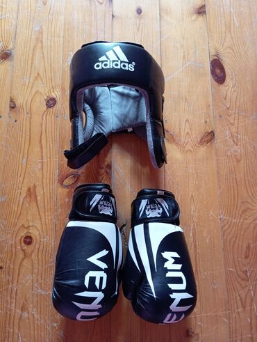 бокс груша купить: Venum Boks əlcəyi və adidas kaska. dest deyil ancaq arginaldı