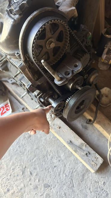 Автозапчасти: Двигатель Honda VTEC (Honda Motor Co.) Описание: - Бензиновый рядный — 1
