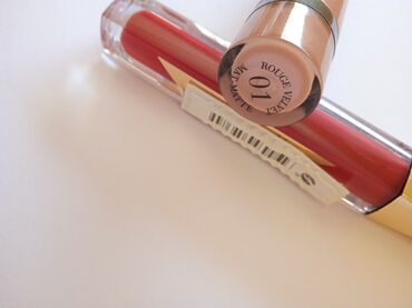 Šminka: Bourjois mat karmin 01 izuzetno dugotrajan, isprobana nijansa samo — 9