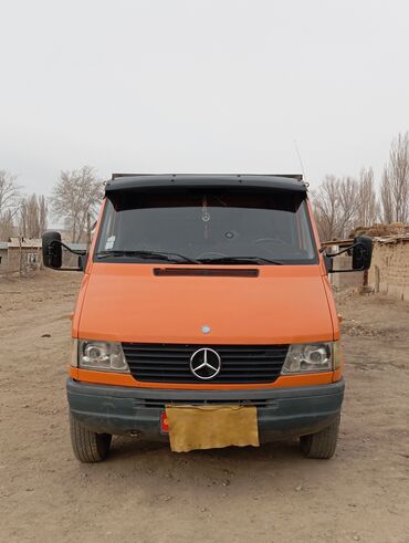 Легкий грузовой транспорт: Легкий грузовик, Б/у