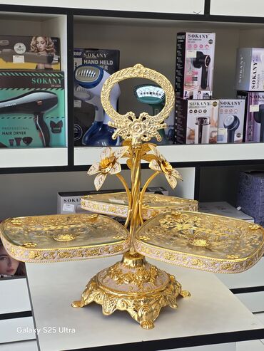 Tort və şiriniyyat qabları: Tort və şiriniyyat qabı