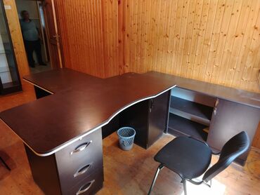 Ofis masaları: İşlənmiş