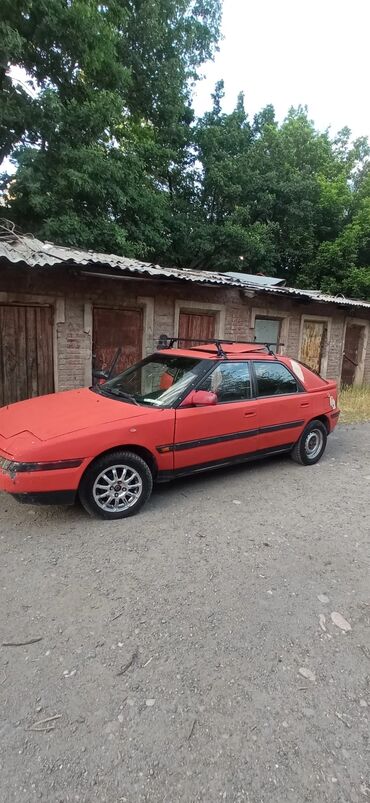 Mazda: Mazda 323: 1989 г., 1.8 л, Механика, Бензин, Хэтчбэк